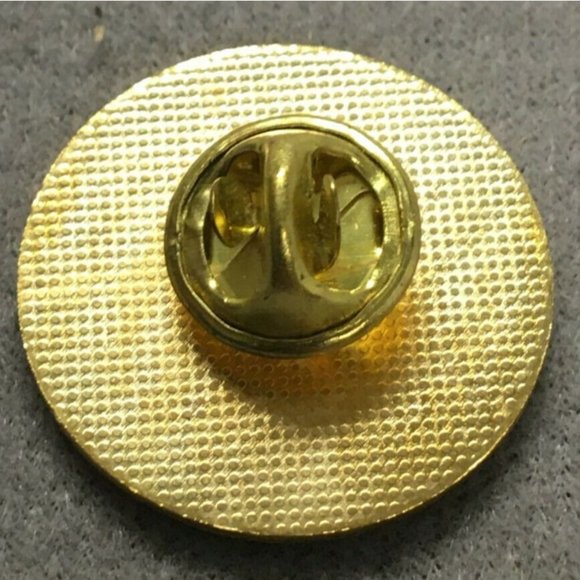 VFW 5 Year Pin 94-95 Gold Toned Enameled 1" diam 1oz - Picture 4 of 4